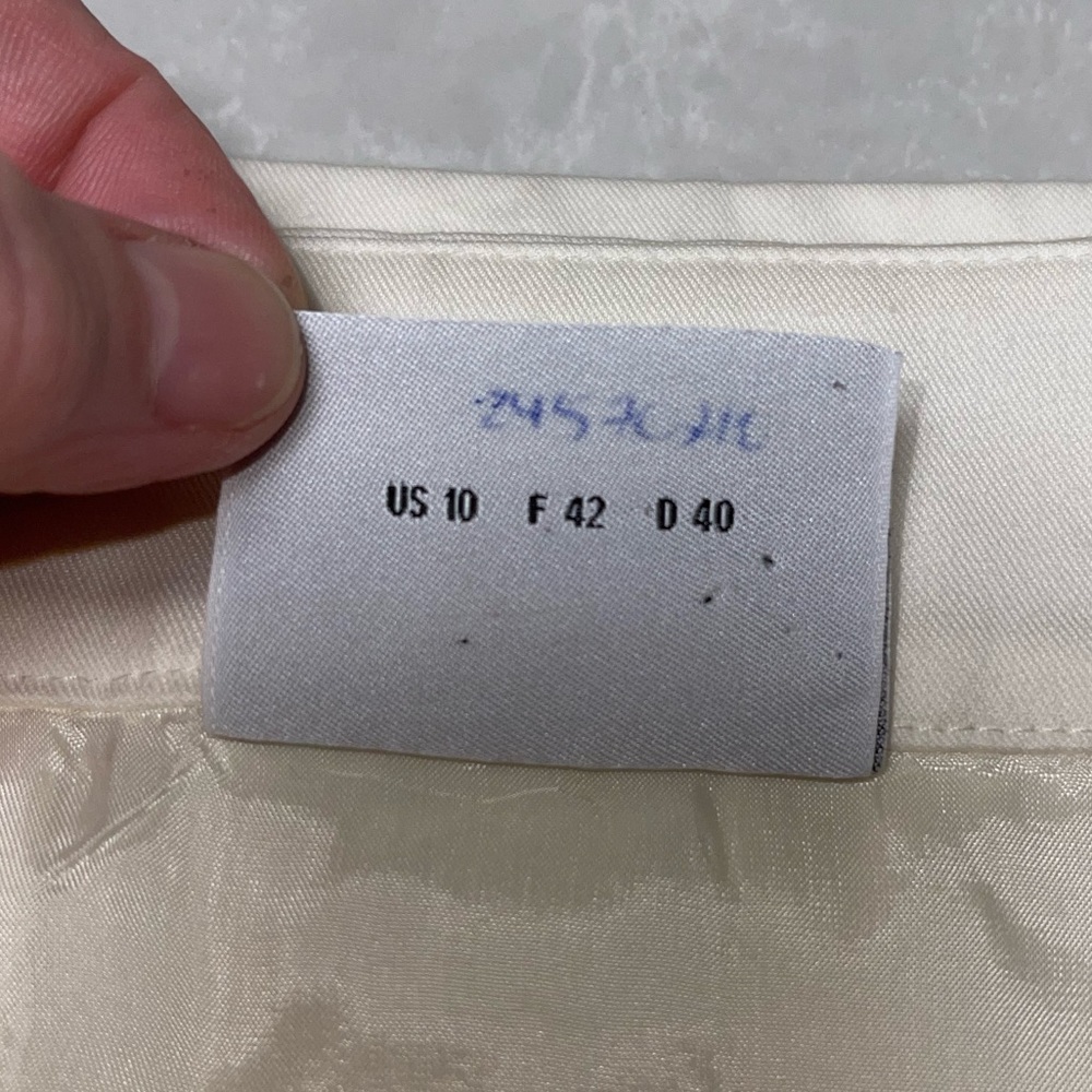 EUC AKRIS Punto Pleated Skirt - Picture 4 of 8